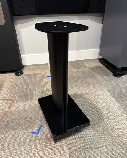 Bowers & Wilkins 805 D4 Stands