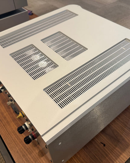 Esoteric S02 Amplifier