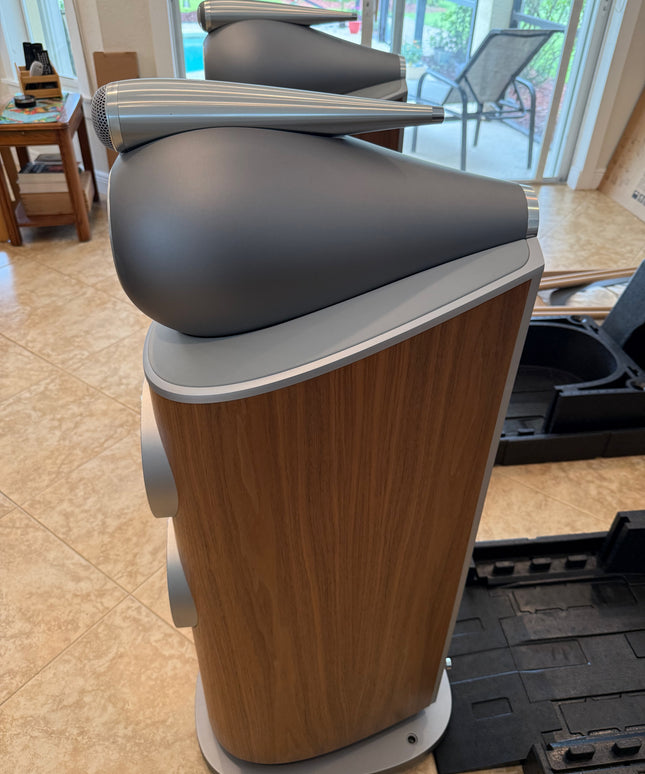B&W (Bowers & Wilkins) 803 D4