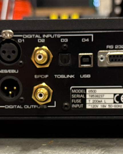 SIMAUDIO MOON 650D DAC/CD PLAYER