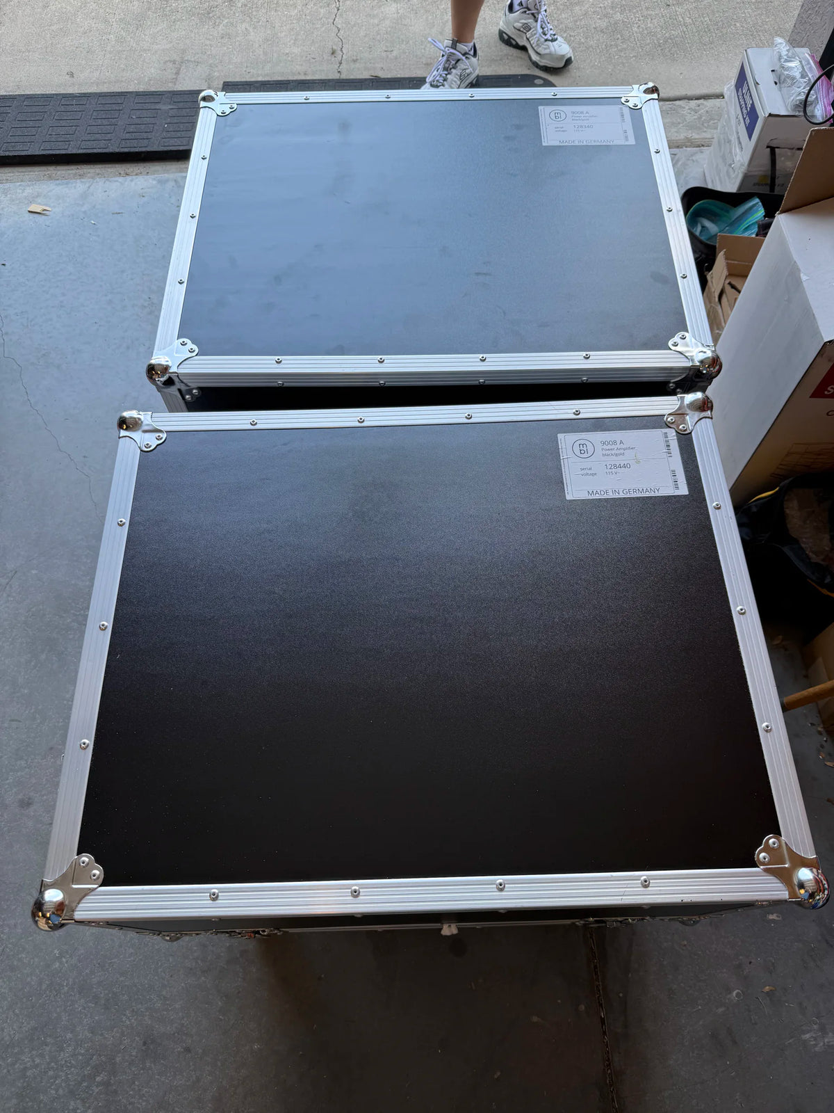 MBL 9008A Monoblock Amplifiers (Pair, Black and Gold) - MBL 9008 A